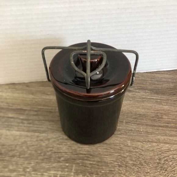 Vtg Stoneware Crock with Bail Lock - Picture 3 of 14